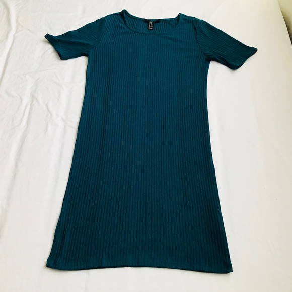 Sold FOREVER 21 MINIDRESS - Picture 2 of 5